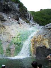 カムイワッカ湯の滝